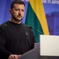 Zelensky acusa Rússia de atacar depósito nuclear em Chernobyl imagem