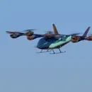 Carro voador da Embraer faz 1º teste para voo horizontal