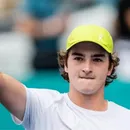 João Fonseca domina holandês e garante vaga na 3ª rodada de Wimbledon