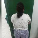 Mulher de 37 anos se passa por criança e é adotada por família