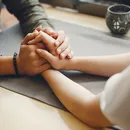 Mulheres da Geração Z preferem homens mais velhos; entenda