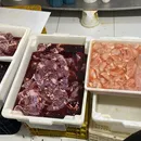 Polícia apreende quase 1 tonelada de alimentos impróprios na RMS