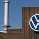 Volkswagen avalia fechar fábricas e demitir até 100 mil funcionários
