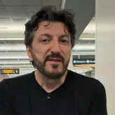 Lito Souza aparece pela primeira vez após diagnóstico e pede ajuda