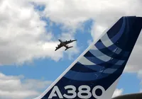 Airbus manda inspecionar aviões A380 após fissuras nas asas