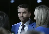 Alegria de Flávio fica só no lado de Luís Eduardo. Nas pesquisas vai mal