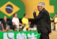 Anotações de Ancelotti revelam estratégia frustrada contra a Noruega