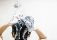 Anvisa recolhe shampoos, alisantes e perfumes famosos de supermercados