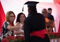 Bahia amplia gratificação para professores da socioeducação; entenda