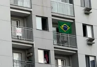 Bandeira do Brasil na janela durante a copa pode render multa; entenda