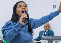Cantora de dupla gospel morre aos 38 anos e gera comoção imagem