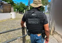 Casal é preso por ameaça e descumprimento de medida protetiva na Bahia imagem