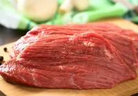 Cientistas produzem carne vegana com matéria-prima usada no cigarro e alface