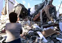 Colômbia sofre com roubos após terremoto e mais de 130 mortos