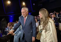 Com sala cheia, Salvador recebe documentário 963 dias de Michel Temer