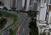 Corpo de homem é localizado boiando em córrego na Avenida Magalhães Neto