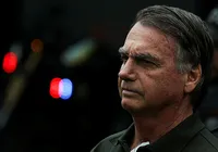 Defesa de Bolsonaro pede liberação do STF para bateria de exames