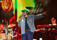 Edson Gomes passa mal e é internado em UTI após show em Salvador