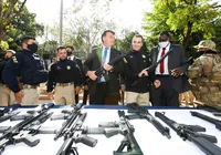 Espingarda registrada no nome de Bolsonaro é apreendida pela PF