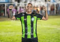 Ex-Vitória acerta com novo clube após deixar time antes de estrear