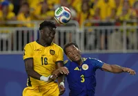 Ex-Vitória entra no fim e estreia na Copa do Mundo; confira