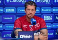 Ex-Vitória, Thiago Carpini nunca perdeu para o Leão como treinador imagem