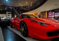 Exposição gratuita de carros reúne modelos clássicos e de luxo em Salvador