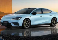 Geely Galaxy TT: sedã elétrico alcança 725 km com bateria menor