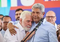 Jerônimo diz que oposição tenta atingir Lula em ataques a Wagner