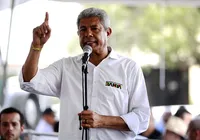 Jerônimo Rodrigues rebate críticas e cobra Zé Ronaldo: "Faça o hospital"