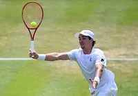 João Fonseca perde para russo e se despede do Grand Slam de Wimbledon