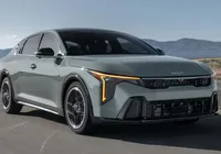 Kia lança K4 no Brasil com câmbio de 8 marchas e motor turbo