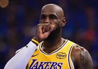Lakers anunciam saída de LeBron James e três times já miram o astro