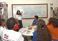 Lei na Bahia obriga escolas estaduais a debater prevenção da gravidez precoce