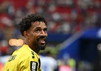 Mãe de Vozinha consegue visto após drama na Copa do Mundo