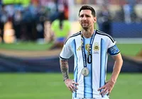 Messi fica sem Bola de Ouro da Copa após derrota para a Espanha