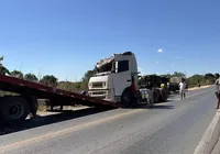 Motorista morre após ficar preso nas ferragens em acidente na Bahia