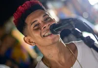 Músico que estava com Zau O Pássaro recebe alta 1 mês após acidente