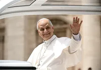 Papa Leão XIV visita Espanha sob ataque da extrema direita imagem