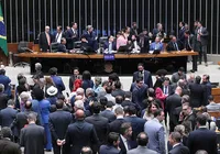 PEC que reduz maioridade penal para 16 anos avança na Câmara