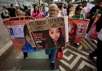 Policiais e manifestantes entram em confronto durante estreia da Copa