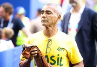 Romário perde pagamentos da CazéTV por dívida de R$ 32 milhões