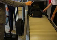 Saiba como o raio-X da PF enxerga o interior das malas em aeroportos