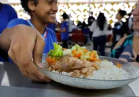 Salvador proíbe embutidos e ultraprocessados na merenda escolar