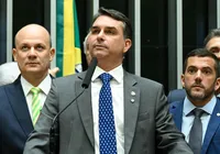 Situação de Flávio deixa petistas felizes e adversários quase calados