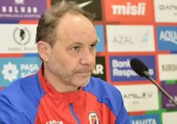 Técnico do Haiti quer evitar "fã-clube" em campo contra Brasil na Copa