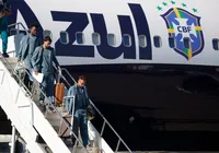 Uniforme da Seleção vira meme após chegada aos EUA para a Copa imagem