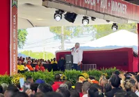 Wagner defende eleição de Lula e faz duras críticas a Flávio Bolsonaro