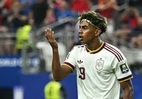 Yamal pode entrar em lista seleta ao lado de Pelé e Fenômeno em Copas