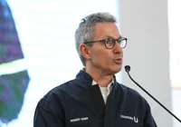 Zema descarta Flávio Bolsonaro e aponta candidato ideal ao Planalto